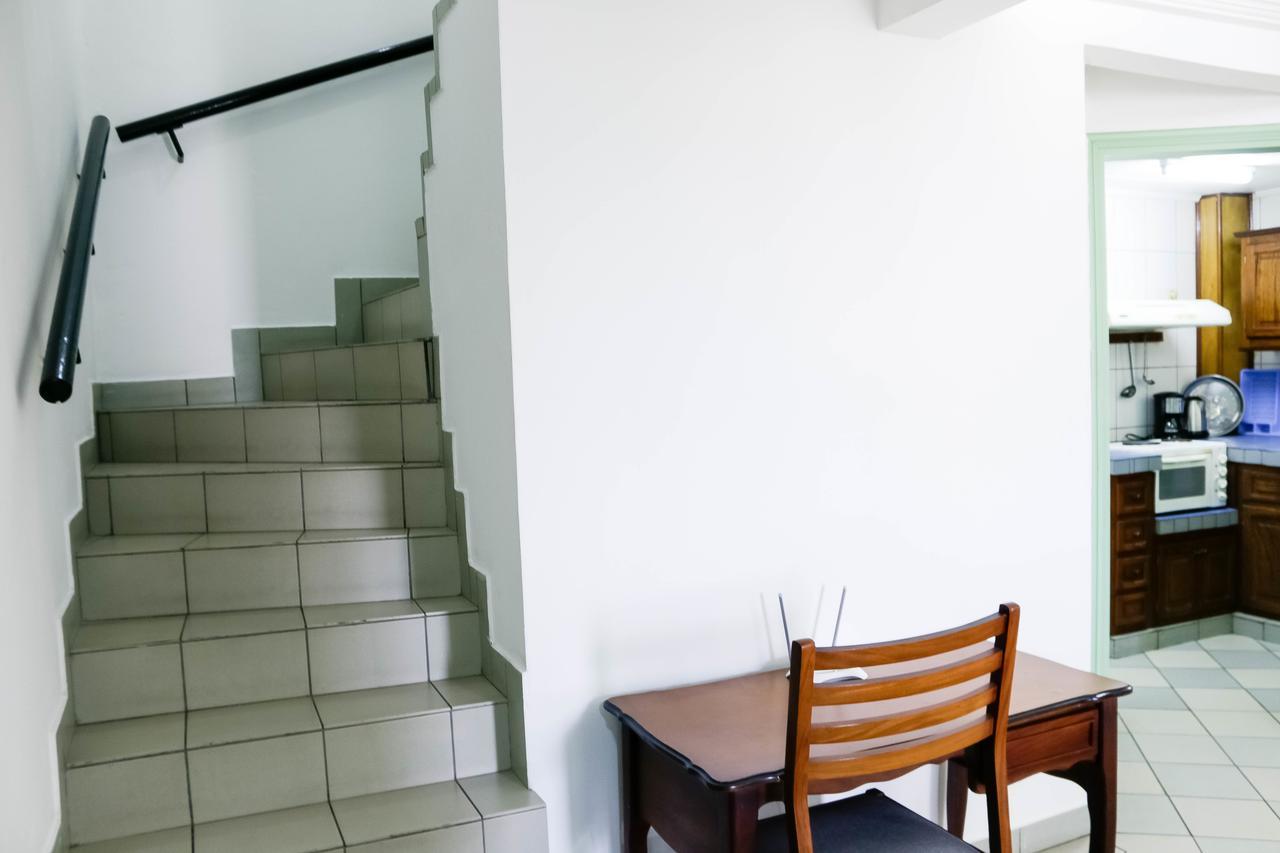 Tchero Appartement 1 Douala Buitenkant foto