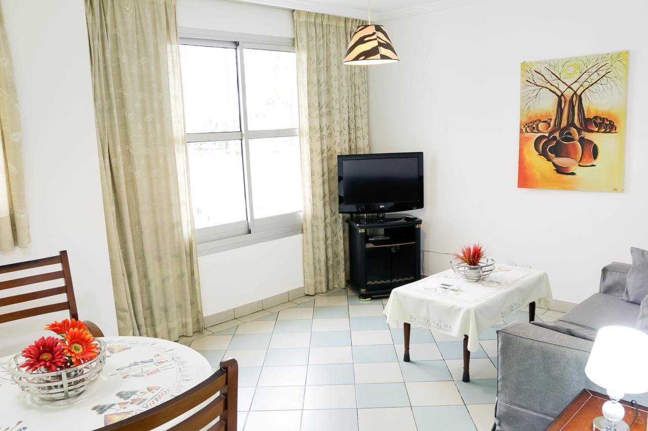 Tchero Appartement 1 Douala Buitenkant foto